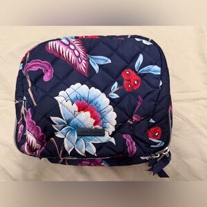 Vera Bradley Large Quilted Floral Cosmetic Bag NWOT “Mayfair in Bloom”